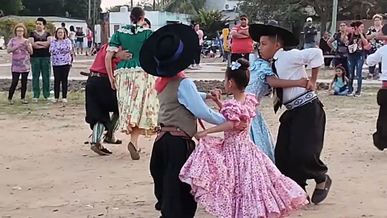 Actuación. Academia La amistad Barrio Nuevo.