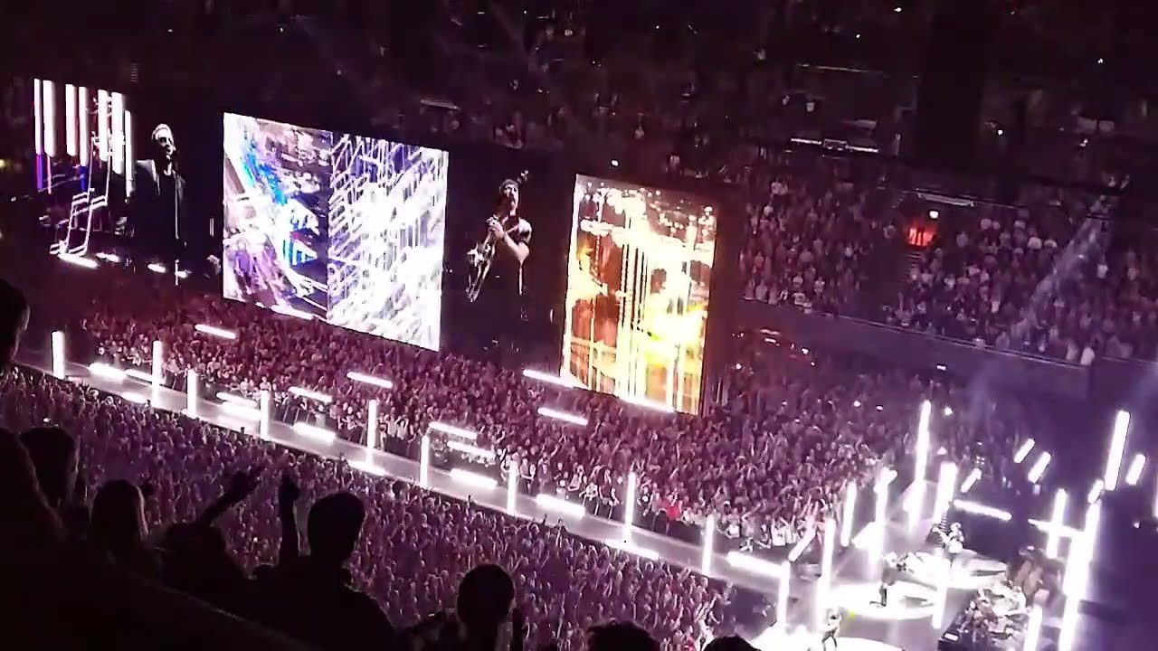 U2 City of Blinding Lights Ziggo Dome Amsterdam 13th Sept 2015 iNNOCENCE + eXPERIENCE