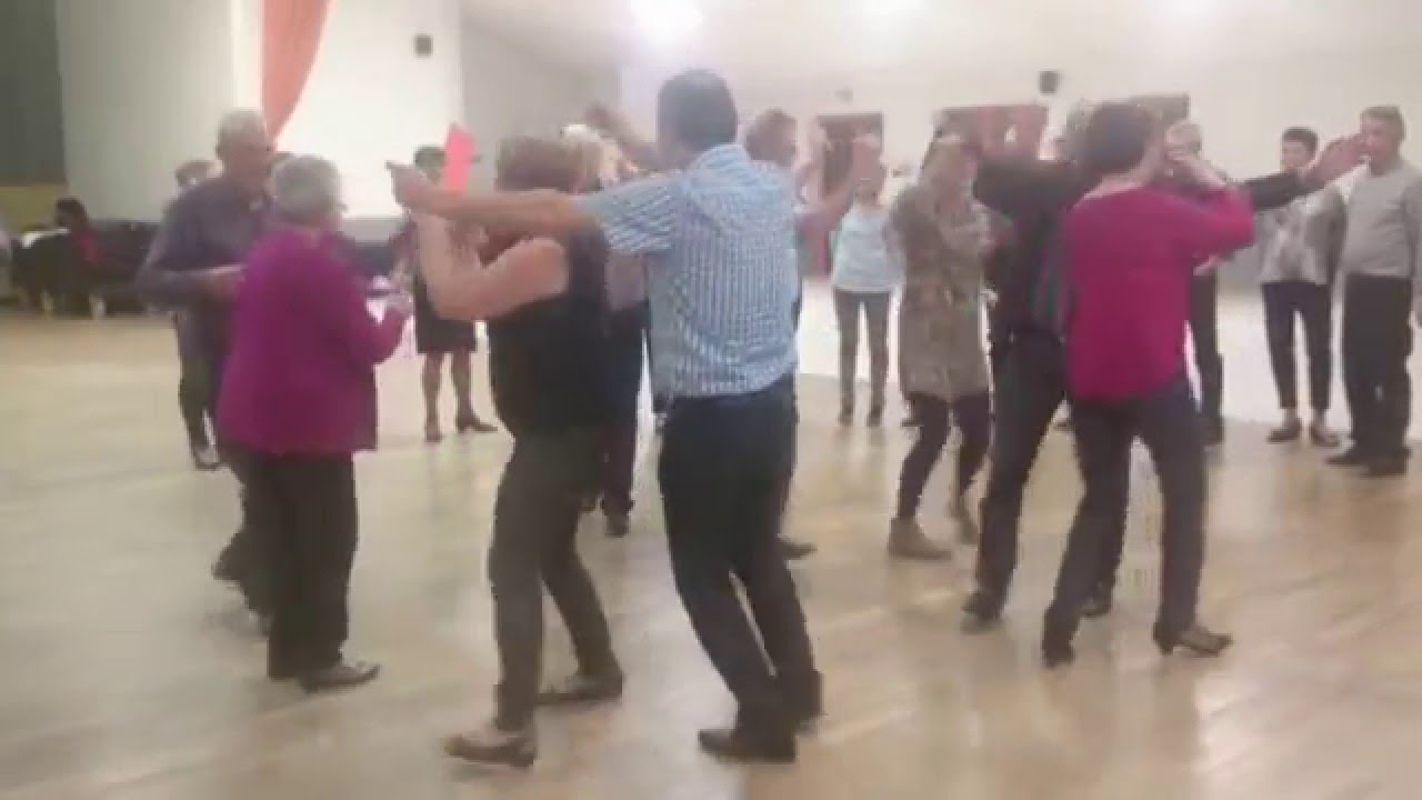 Bourrée le taureau de Laguiole à 8/12 dansée à Lombers 81