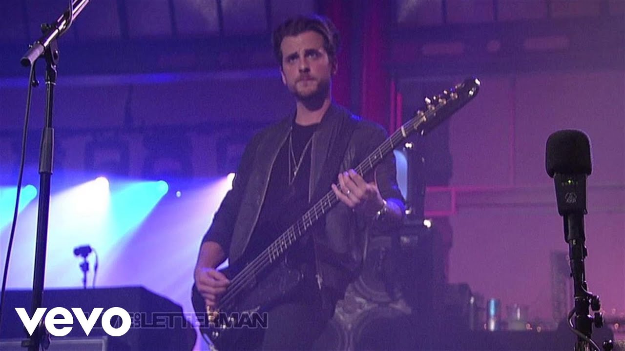 Kings Of Leon - Crawl (Live on Letterman)