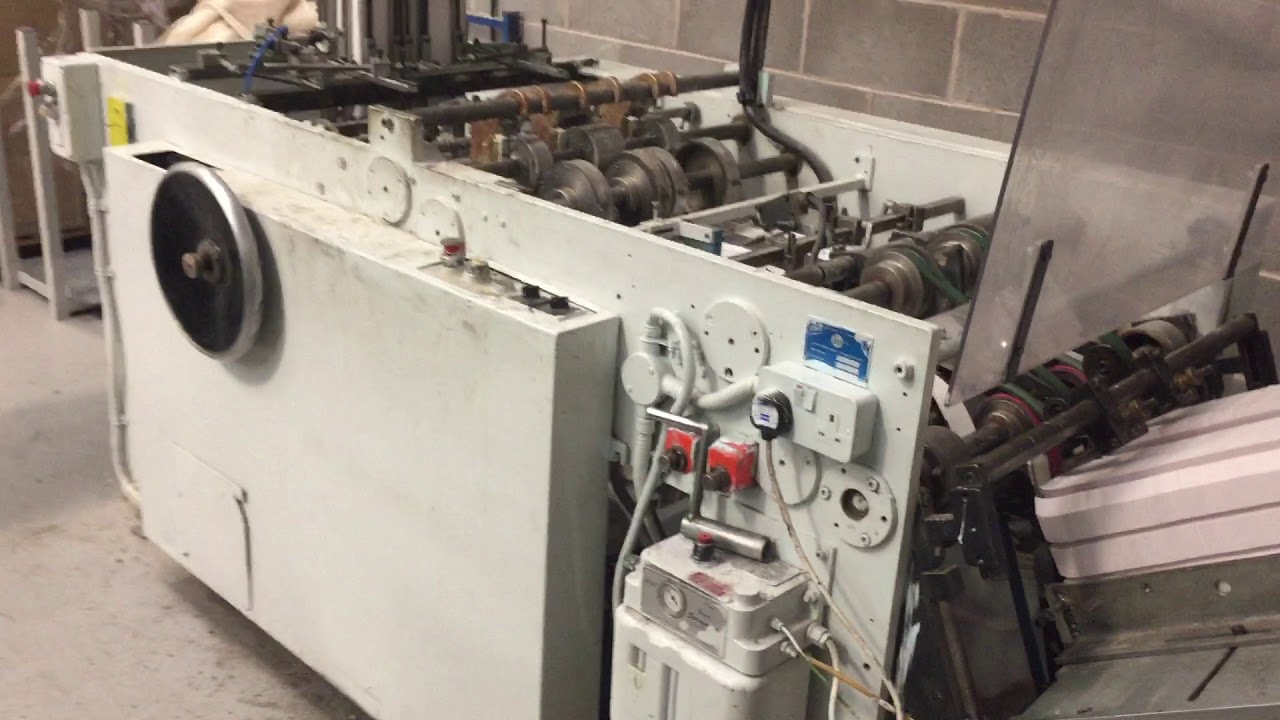 clamshell gluer