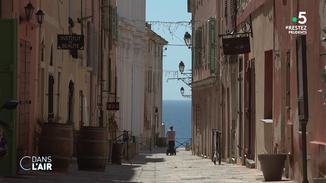 Corse : la relance incertaine du tourisme - Reportage #cdanslair 05.06.2020