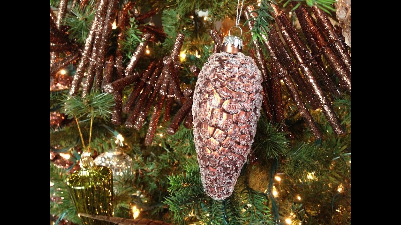 Decorating the Perfect Christmas Tree