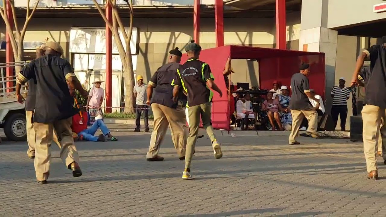 BANNA RE MOKGOBE DANCING AT BIRCH ACRES MALL-TEMBISA-PART