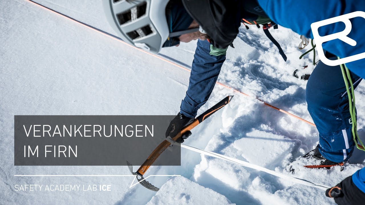 Fixpunkte im Firn: T-Anker mit Eispickel vs. Schneesitz - Hochtouren Tutorial (13/18) | LAB ICE