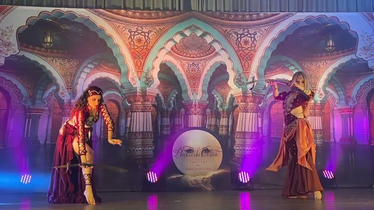 Shalimar Mattar e Ju Marconato Dança com espada no Gala show pérolas do oriente SP