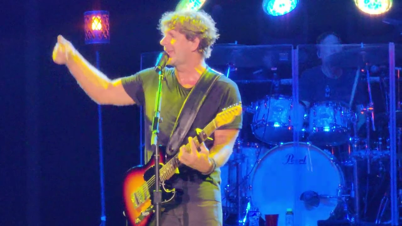 Billy Currington - Pretty Good At Drinking Beer | Ascend Amphitheater in Nashville