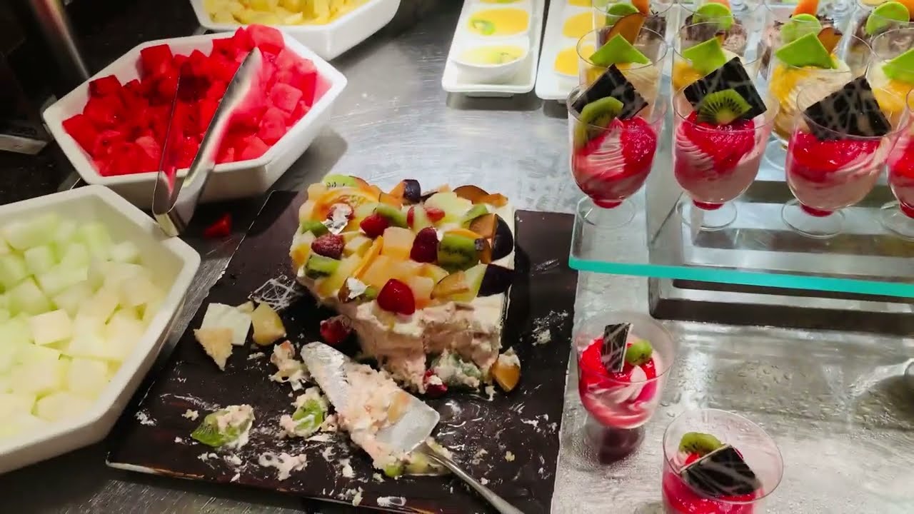 Le Meridien Hotel Dinner Buffet - 3000₹ per person.Is it Worth it?