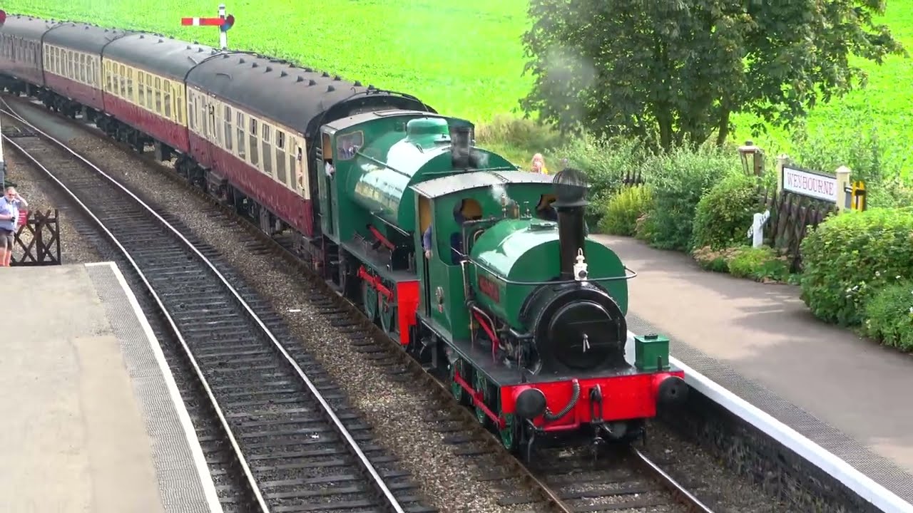 Hunslet Austerity No. 18 and Wissington 0-6-0 ST Double Header at Weybourne | North Norfolk Railway