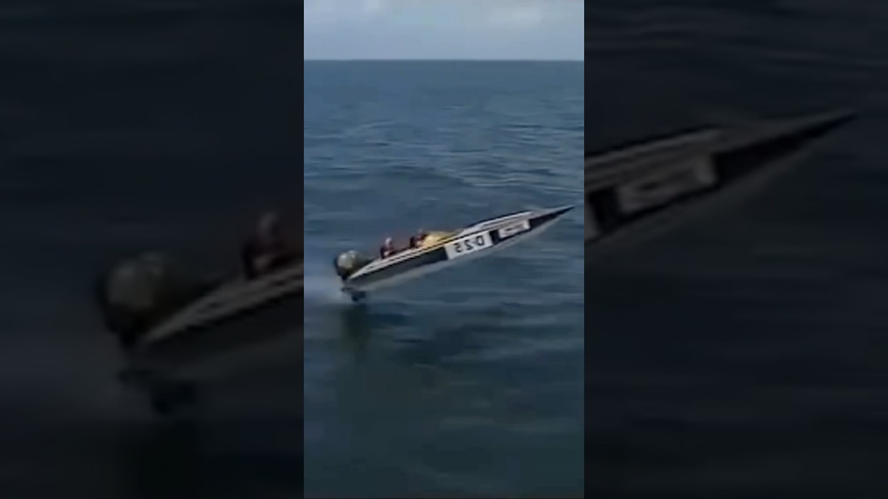 mistakes were made.. #fails #speedboat #offshoreracing #shorts