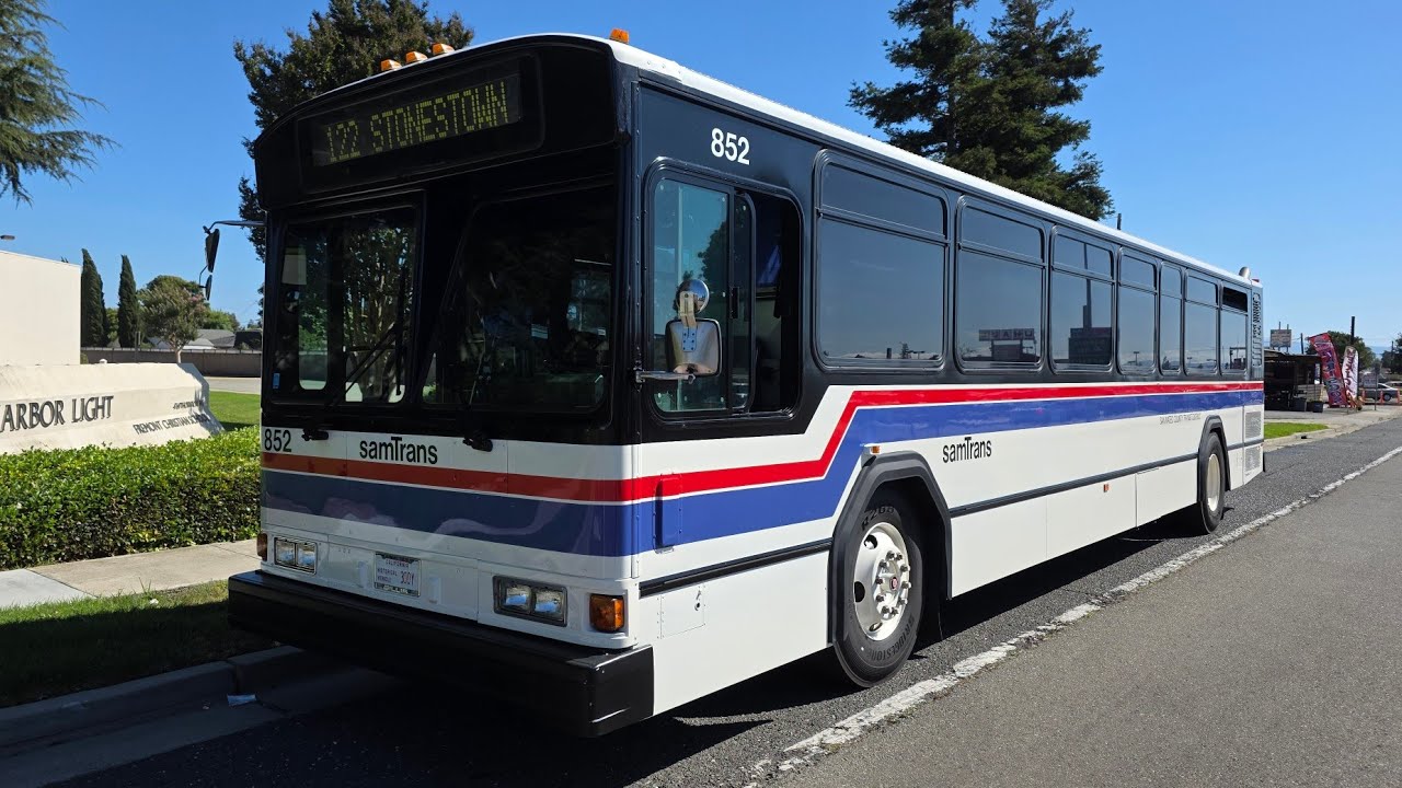 Ex SamTrans 1984 Gillig Phantom 40' #852