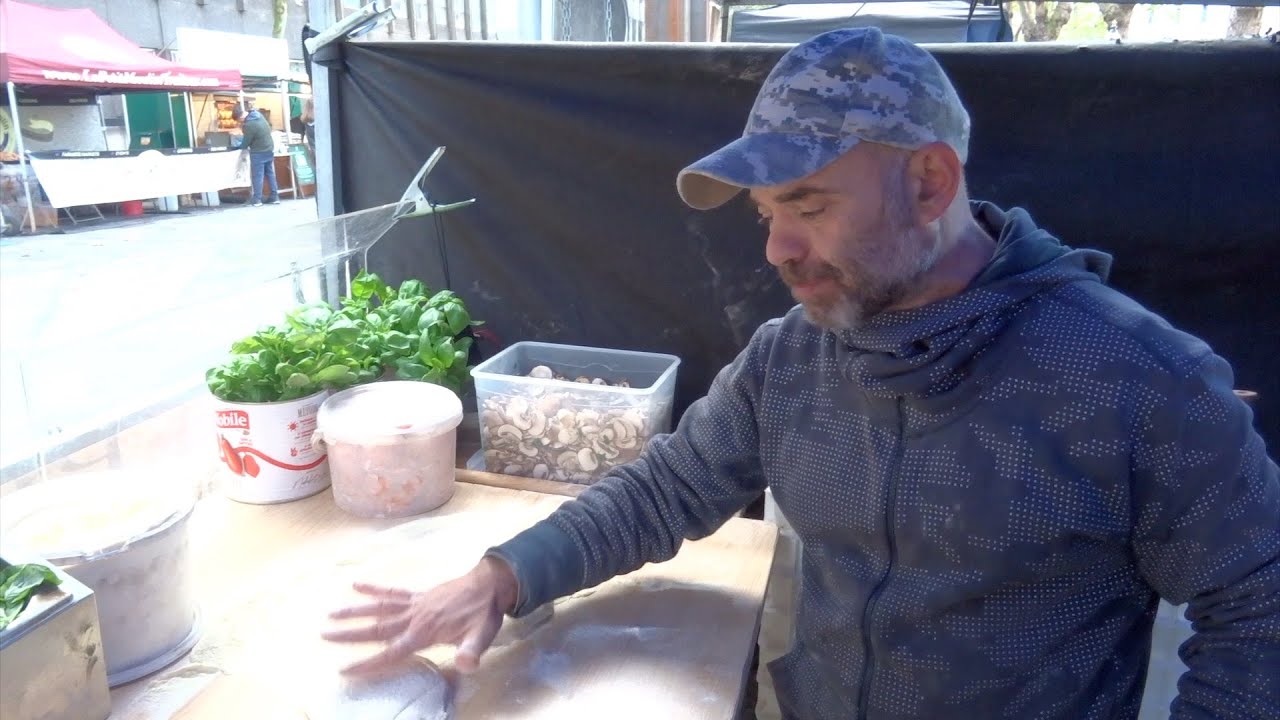 The Different between  Stretching  The Pizza Upside  Down to Up down  Side, watch the result !!