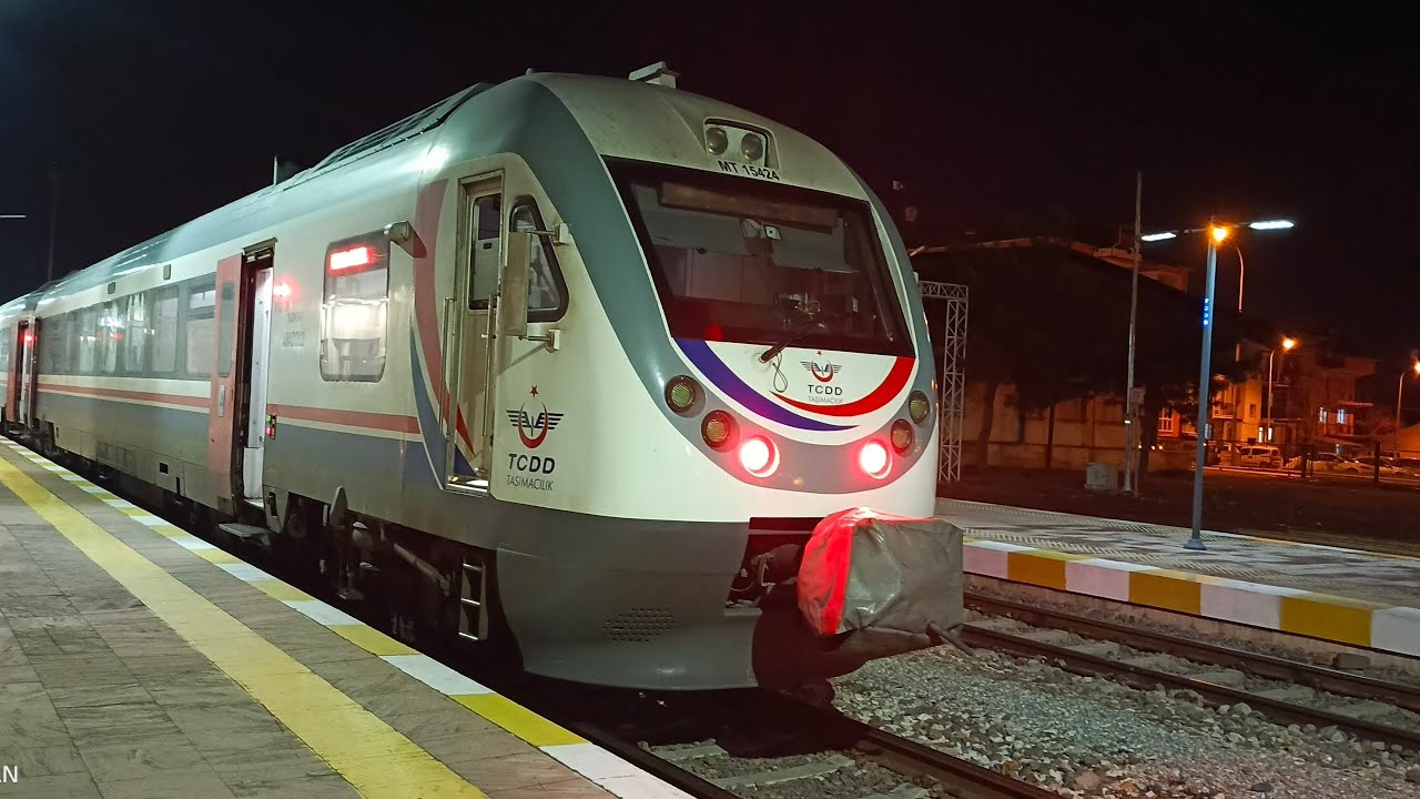 İzmir uşak treni mt 15424 kornalı giriş
