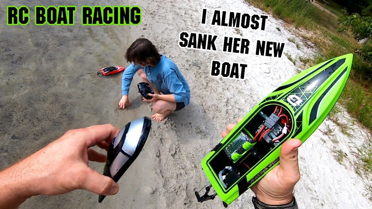 DeeRC Boat Racing FUN at the POND