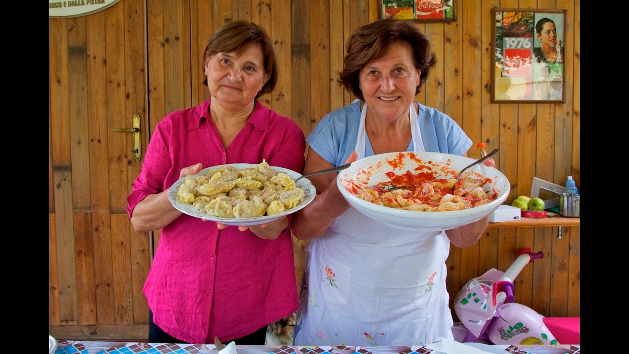 Discover Chicken-Filled Ravioli di Pappa | Pasta Grannies