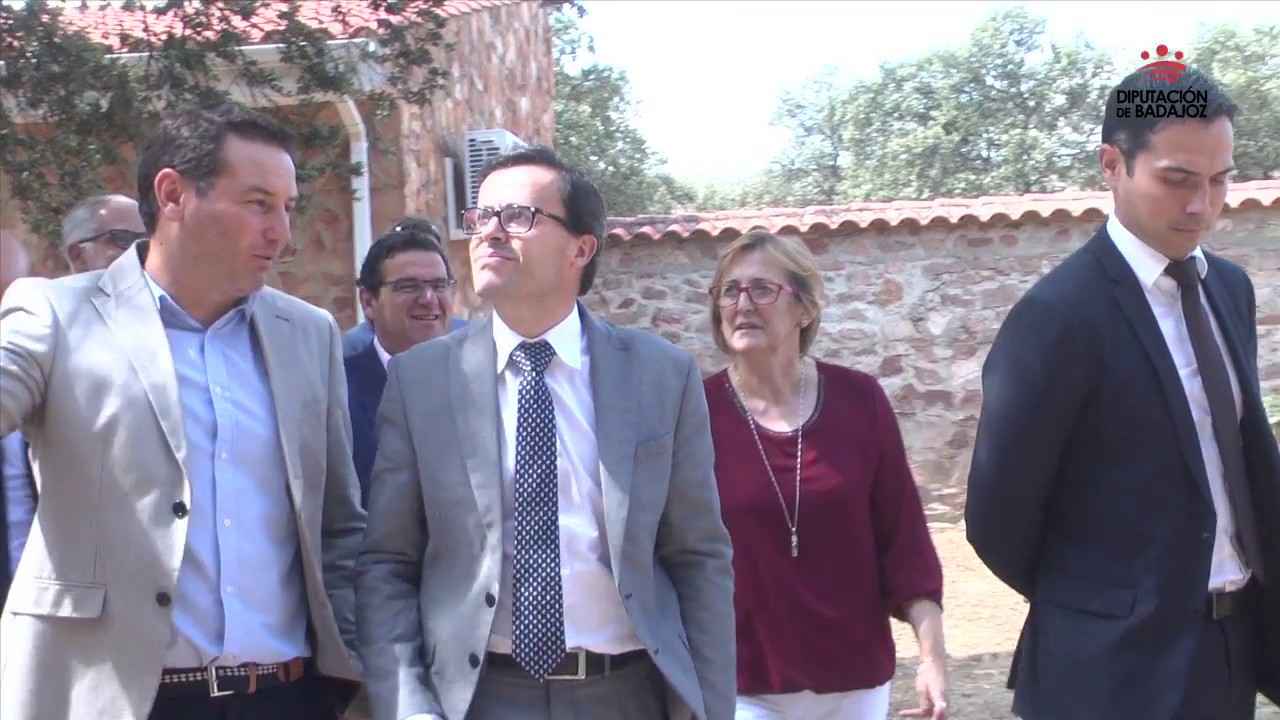 Miguel Ángel Gallardo visita la localidad de Higuera de la Serena