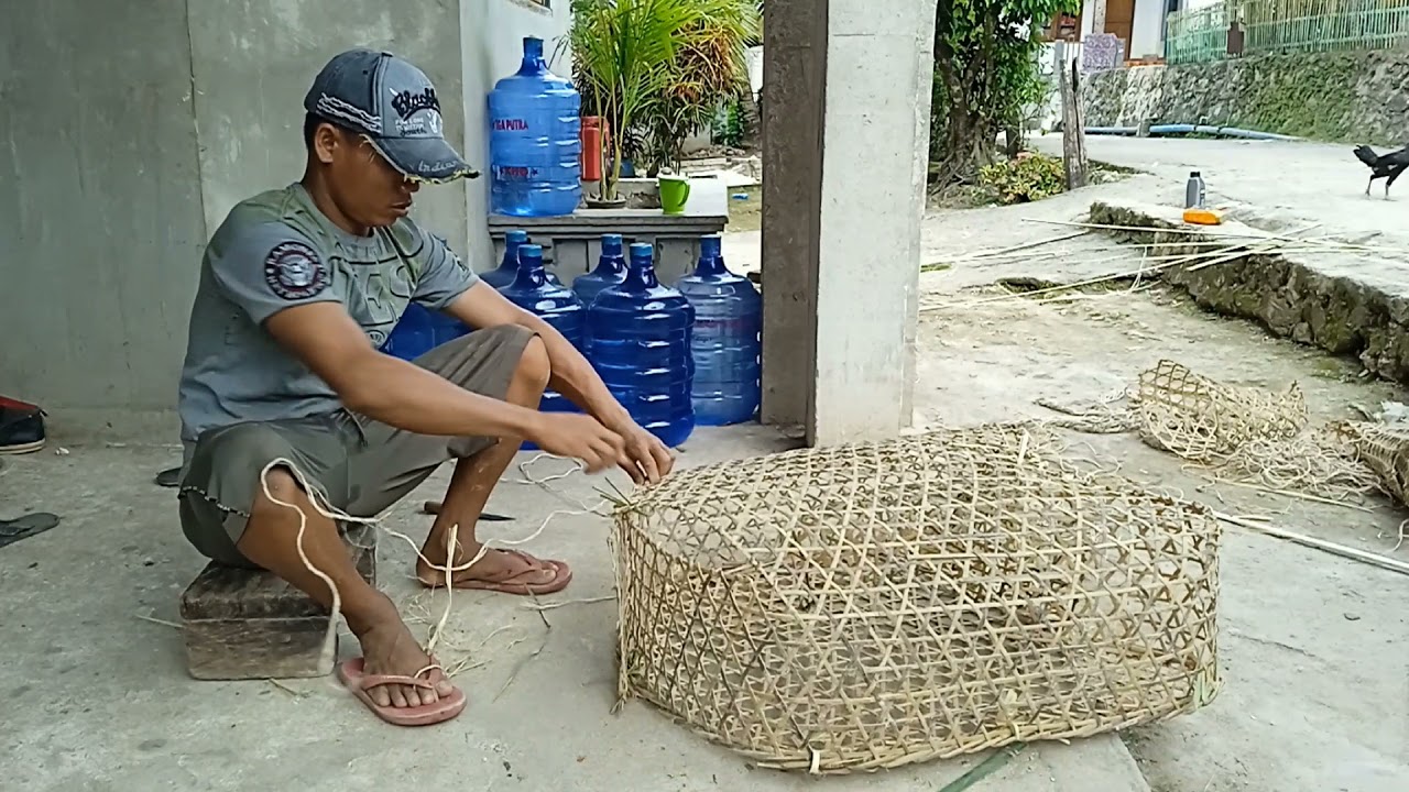 Membuat perangkap ikan🐟🐟🐟🐟
tempo dulu(Bubu/polo)