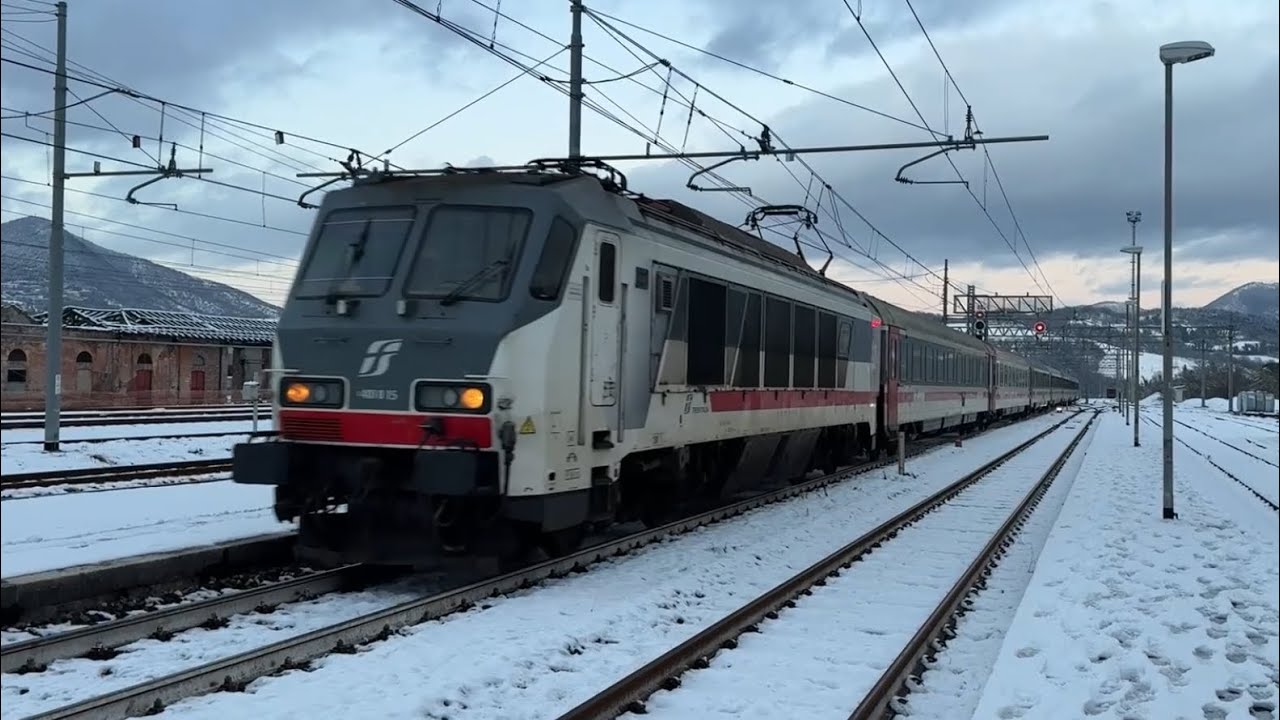 TRENI SULLA NEVE A FABRIANO!