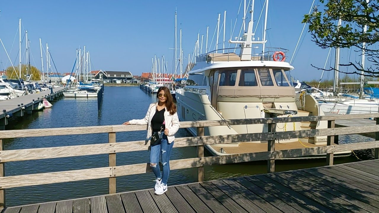 Strolling at Marina Volendam|| During Spring