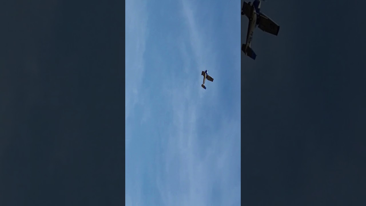 AVI&Atilde;O VOANDO BAIXINHO