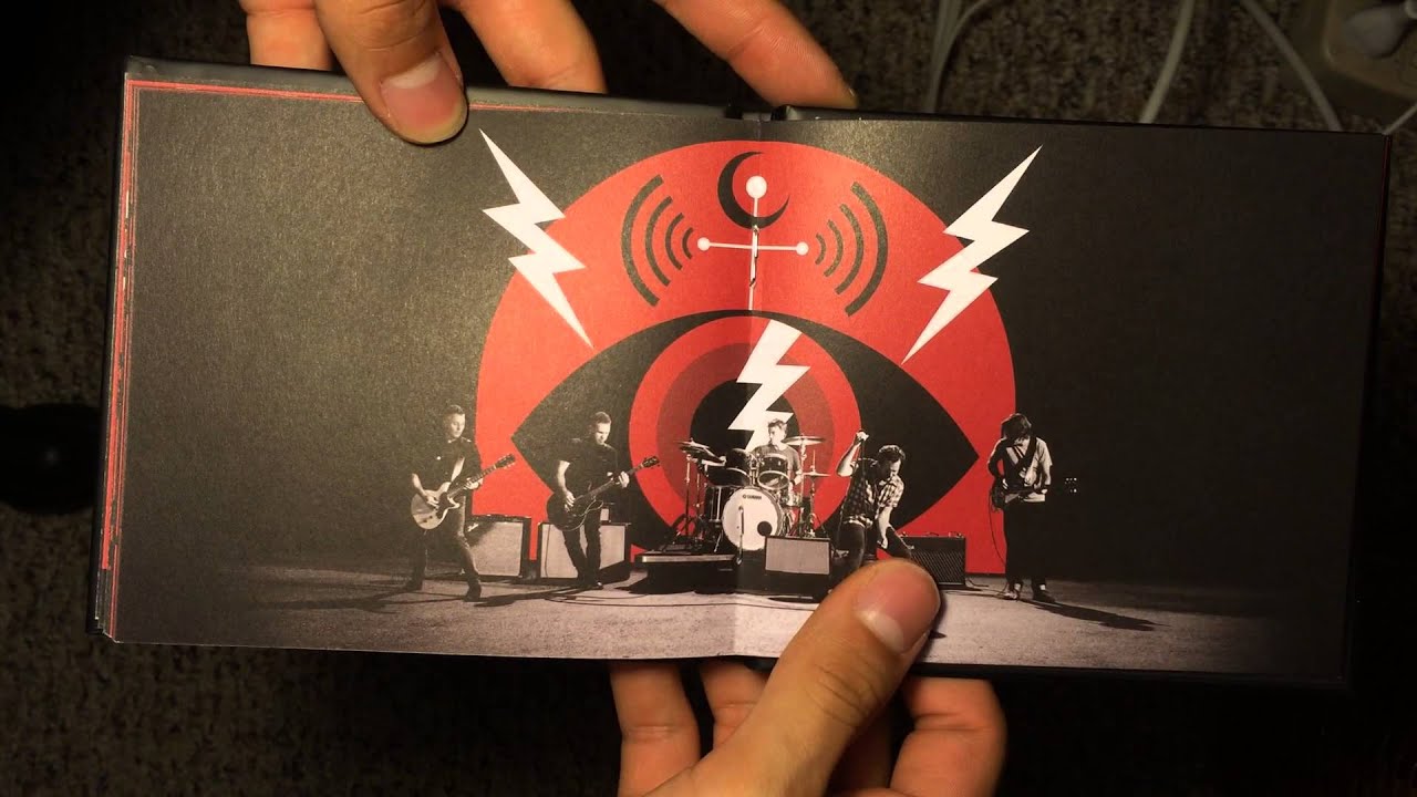 Pearl Jam- Lightning Bolt Album Unboxing