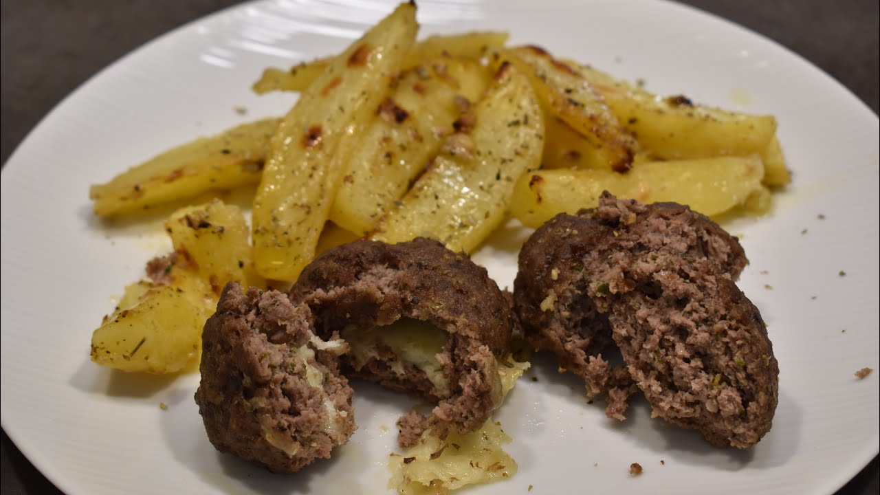 Pravi grčki ručak: Sočne pljeskavice(bifteki) sa krompirom iz rerne po tradicionalnom receptu! 🇬🇷