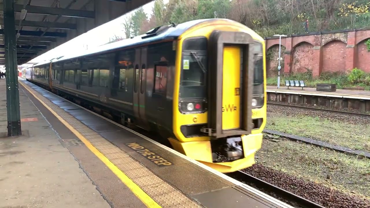 GWR 158 departs Exeter Central platform 3