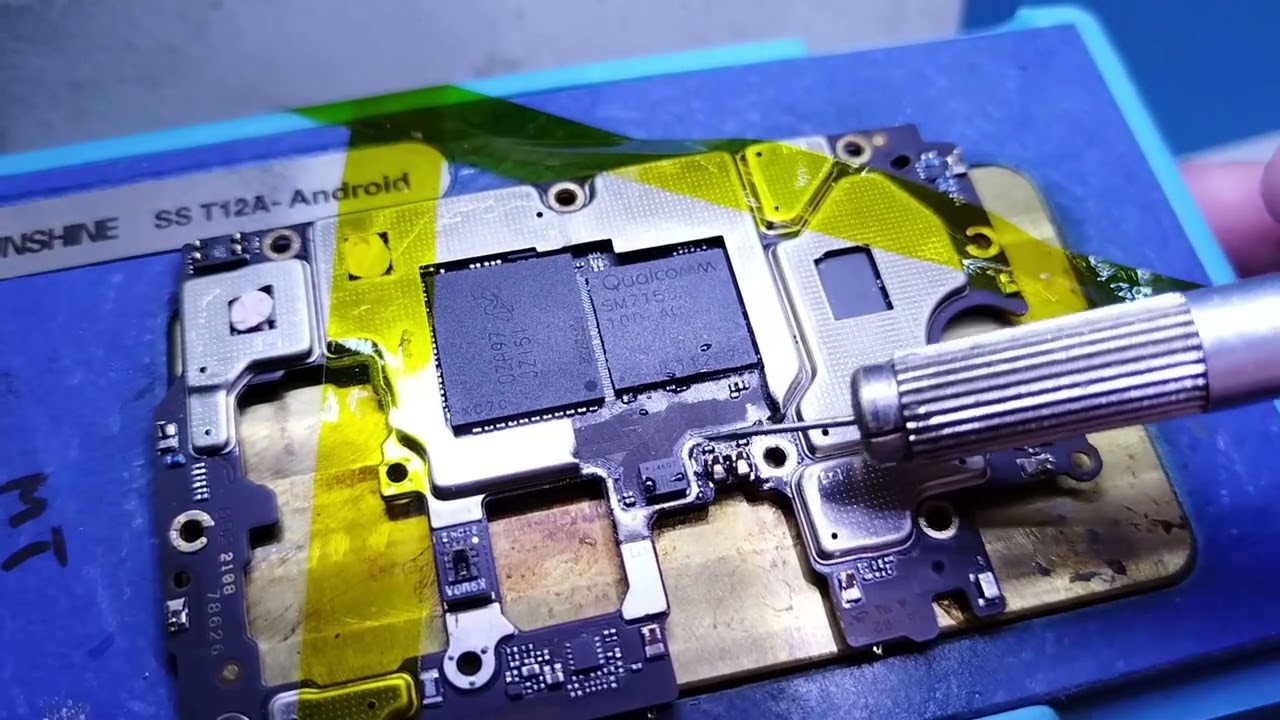 Xiaomi Mi 11 Lite нет звука в динамиках и микрофоне. Перепайка процессора.