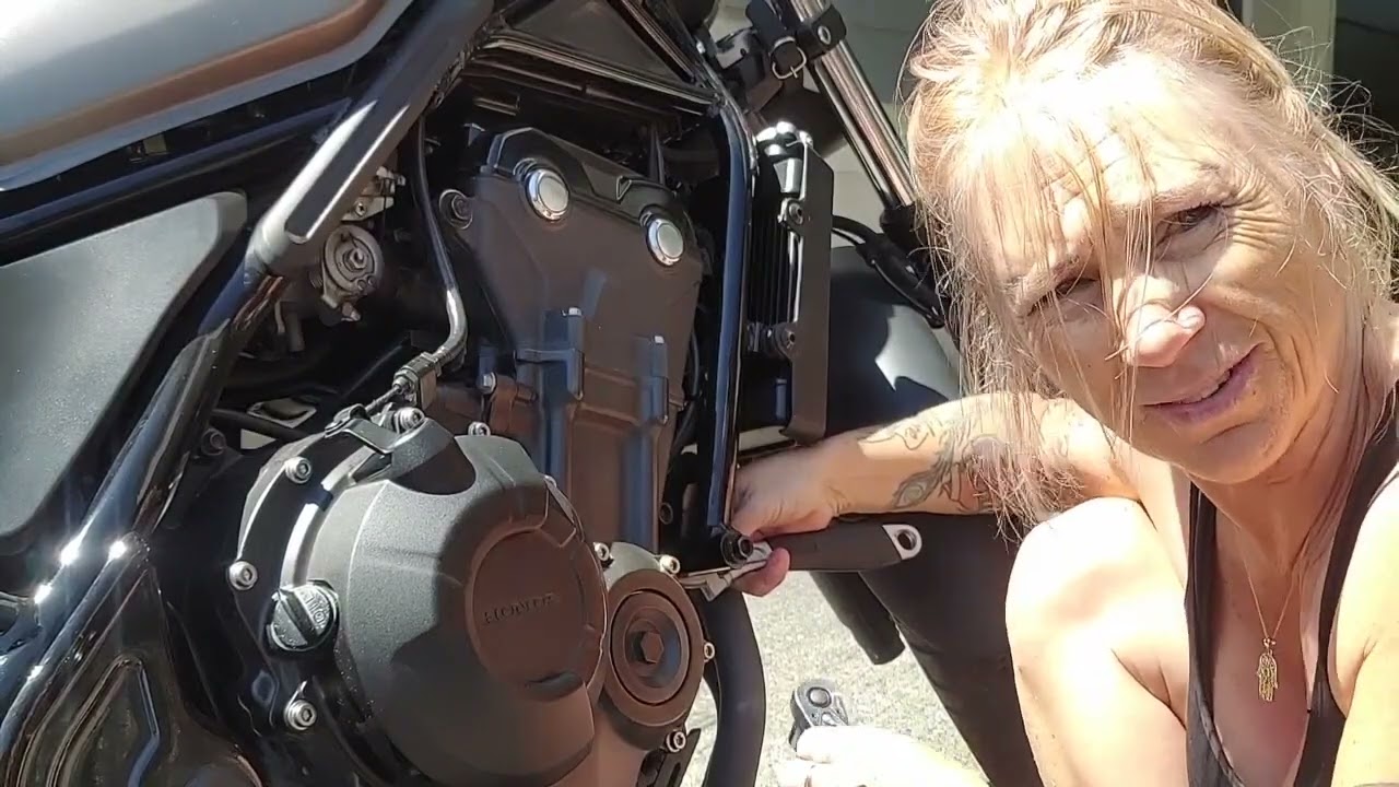 CRASH BAR installation on a Rebel 500