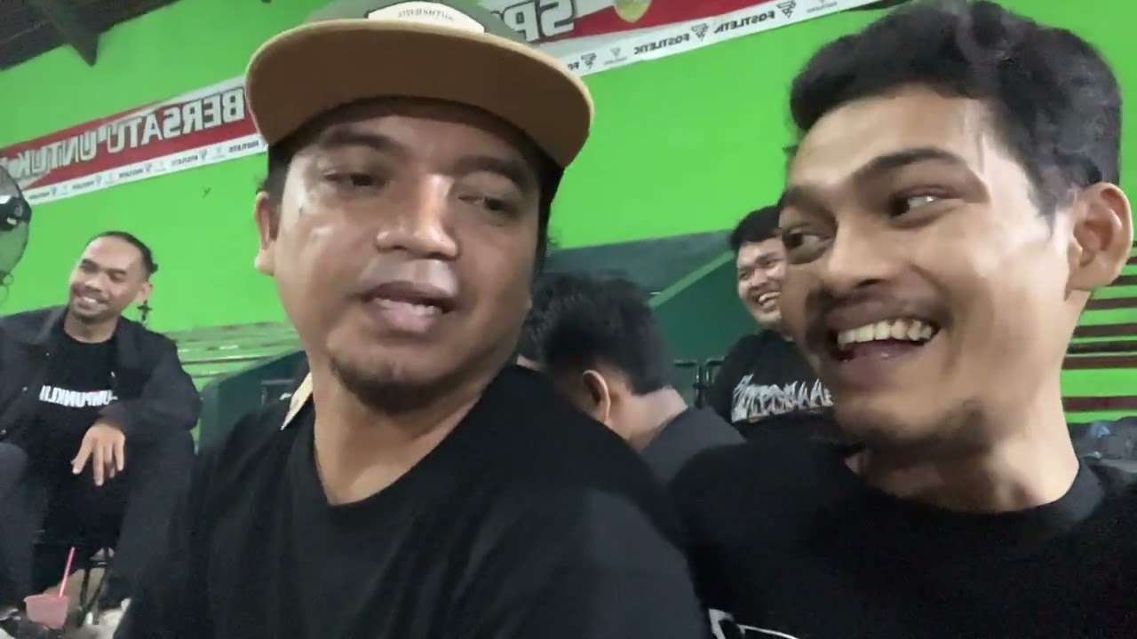 Podcast kabarkarya #5 Deny Barkum 18 tahun kerja di Alf*mart, menikmati hidup sebagai driver ojol.