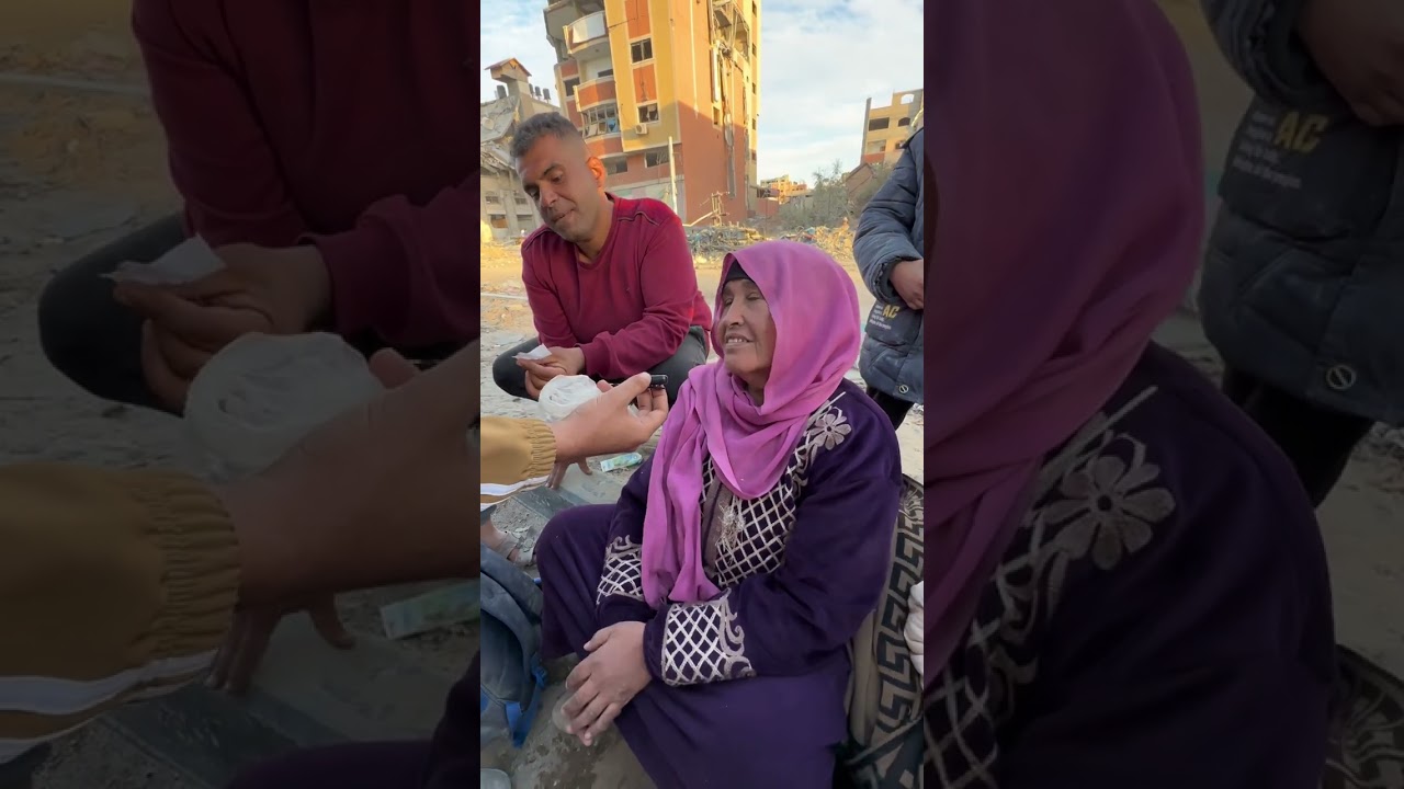 مسابقة مع النازحين من جباليا.. لحظة خروجهم من الحصار شمال غزة