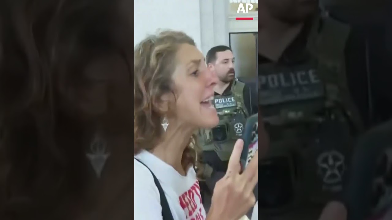 Protestujący zaczepiają Vance&rsquo;a i Hegsetha na Union Station w Waszyngtonie