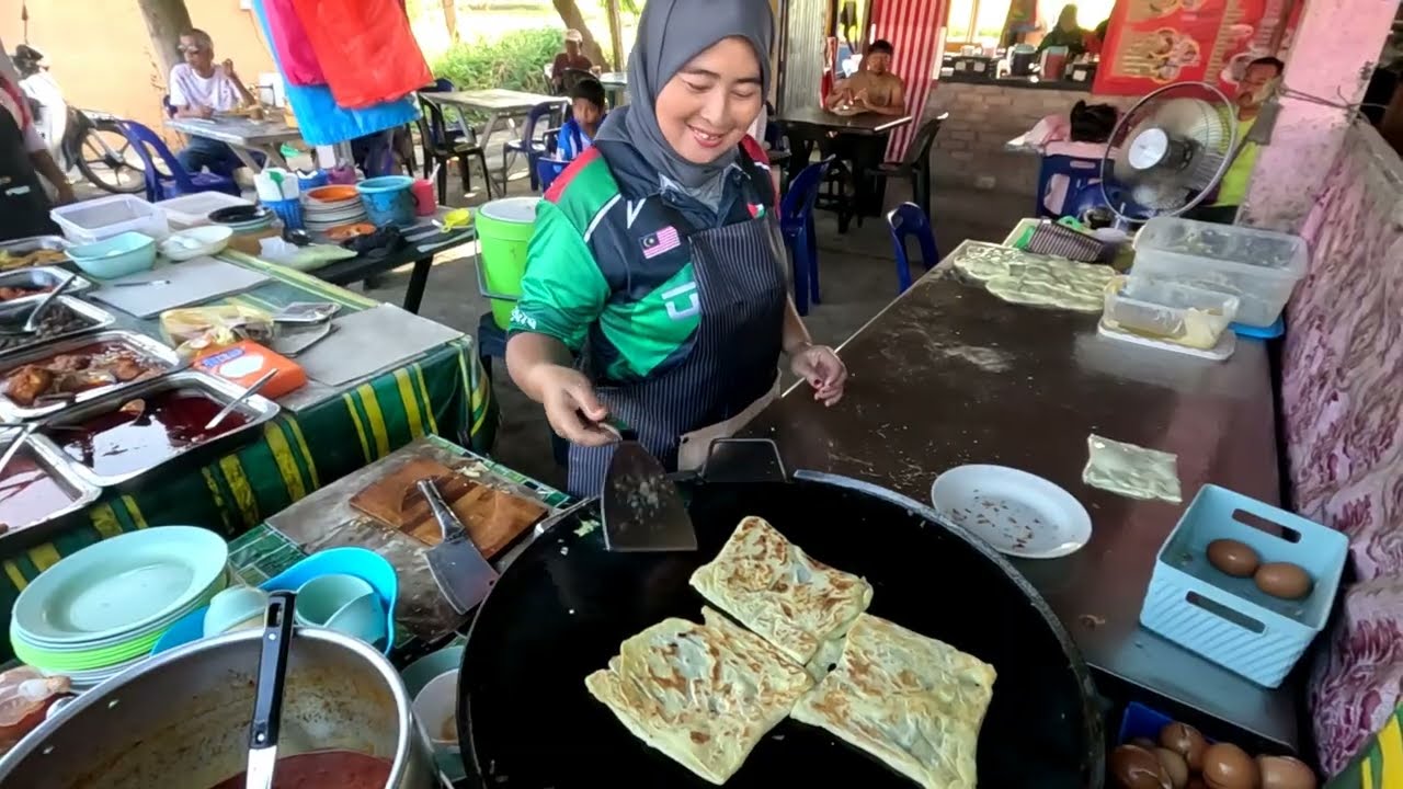 ROTI CANAI TARIK KAK MAZ KUALA JERLUN DEPAN JETI I ANEKA NASI LEMAK BERLAUK