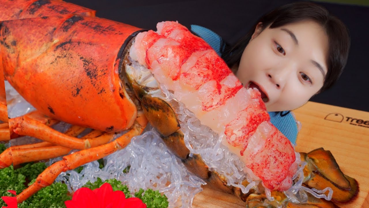 Сашими и тушеные из гигантских лобстеров 🦞