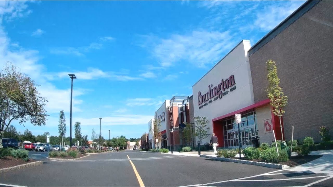 US Highway 1 South - Nassau Park Shopping Center - USA