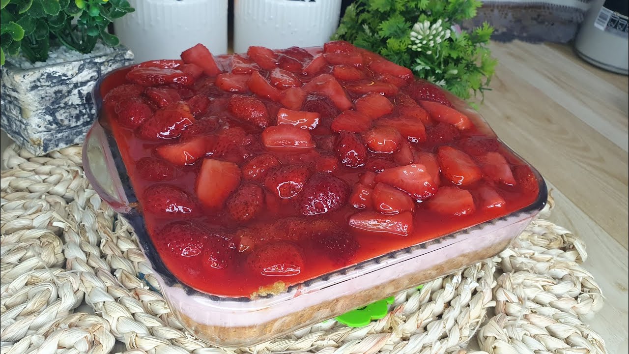 بيسكوي بالفرولة 🍓ساهل ماهل👌والبنة واش انقلكم والعين تاكل اقبل من الفم 😋#تحليات سهرات رمضان 🇩🇿