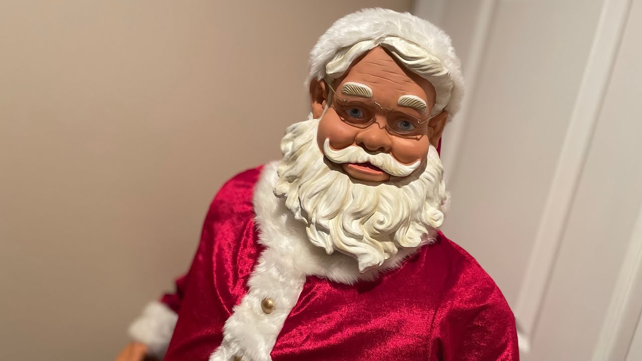 Gemmy - 5 Foot Life-Sized Santa Claus