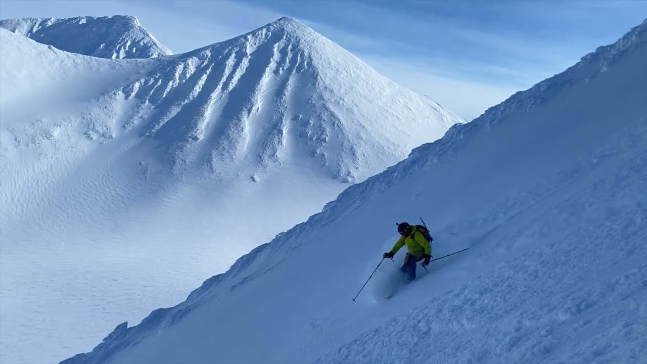 Ahkka - Ski touring and off piste skiing in northern Sweden