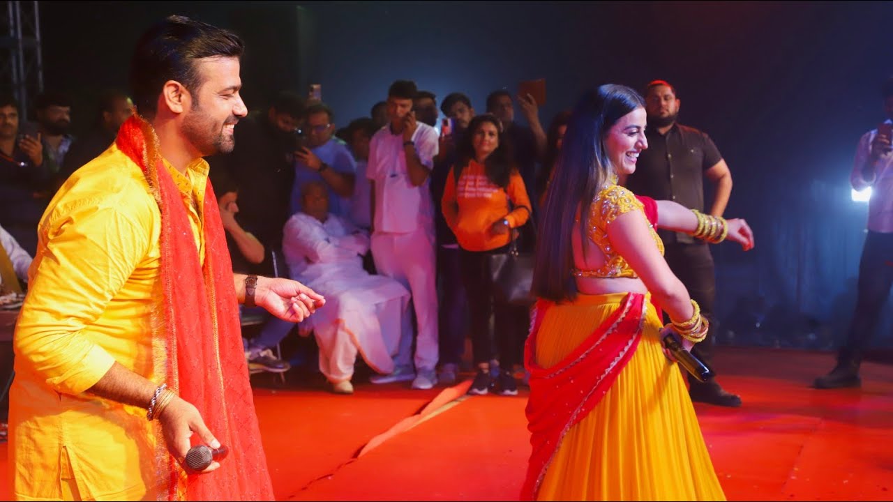 अक्षरा सिंह और मनोहर सिंह का धमाकेदार स्टेज शो || जईसन सोचले रहली वईसन धनिया मोर बड़ी || Stage Show