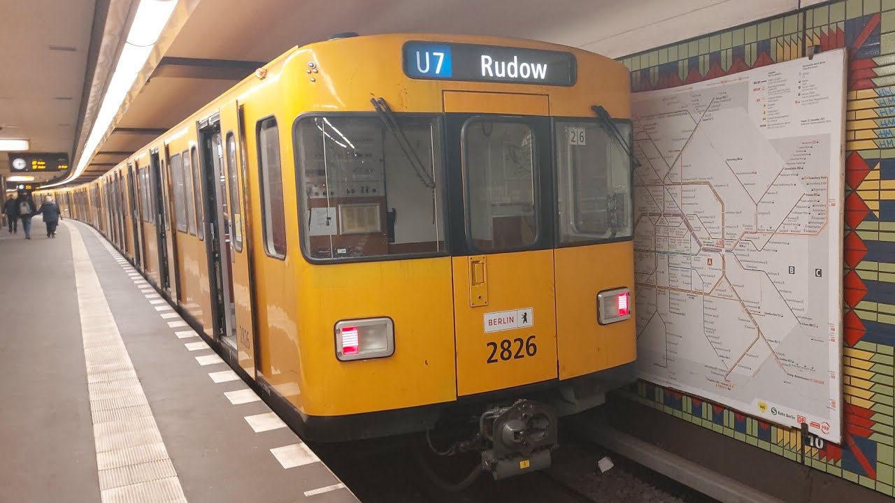 Mitfahrt in der U7 von Rathaus Spandau bis Jungfernheide im F87 Der Braune