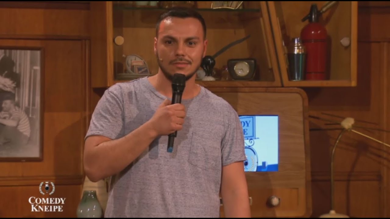 Osan Yaran in der Comedy Kneipe am 19.05. 21:55 Uhr bei RTL NITRO und online bei TV NOW