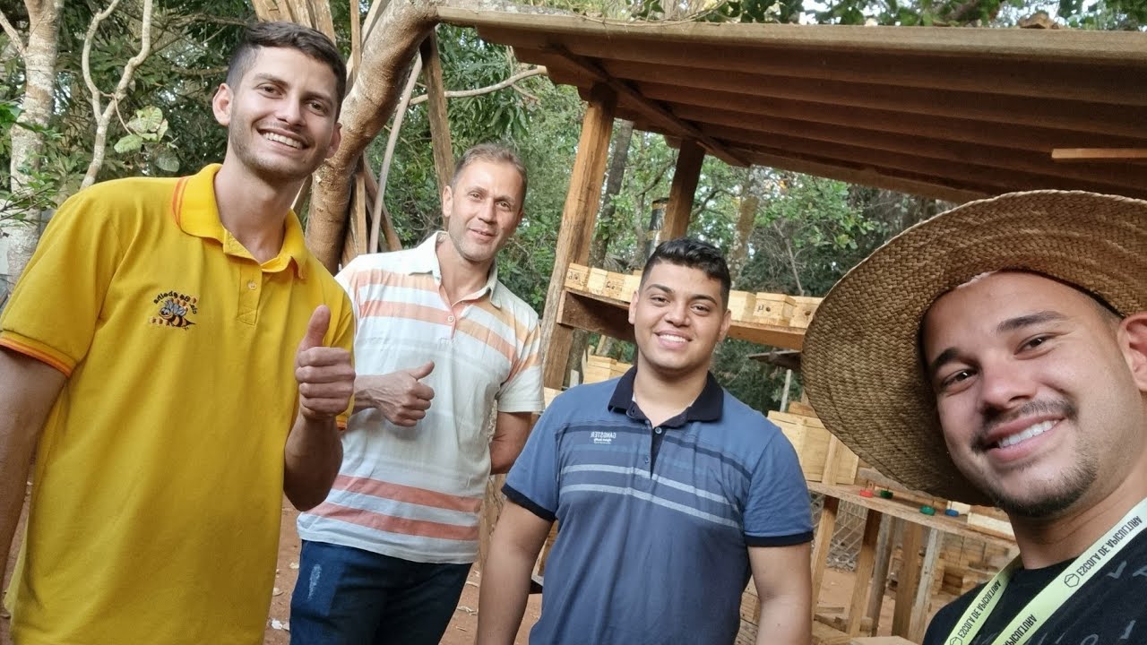 Fui VISITAR o MELIPONARIO em GOIÁS (espetacular os ENXAMES)
