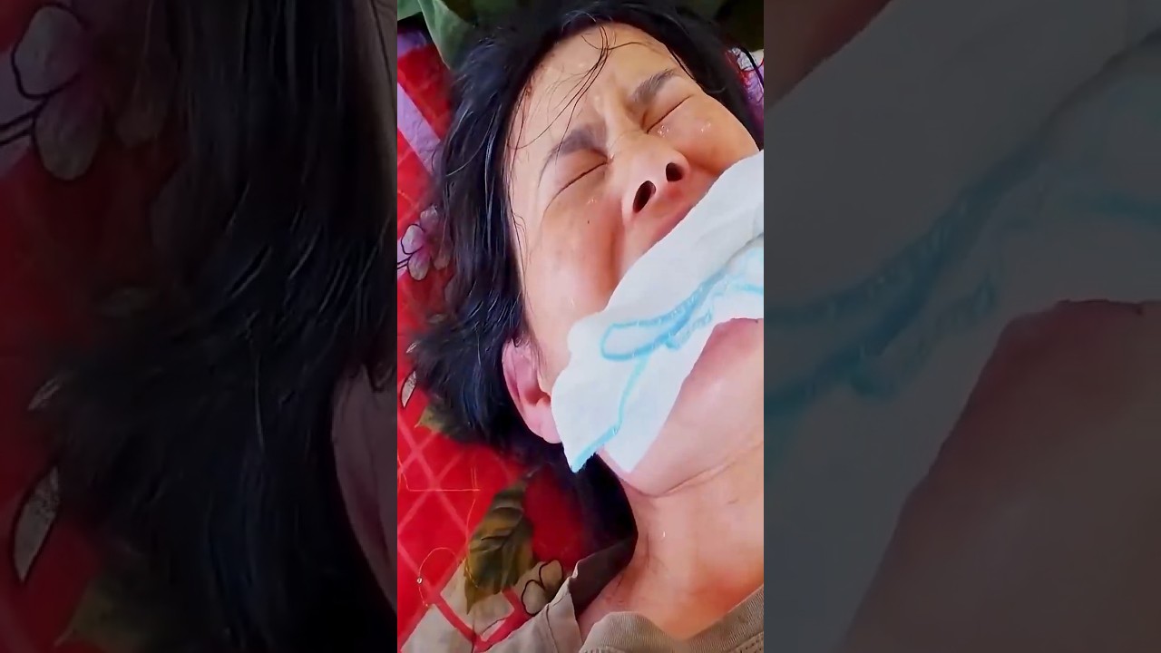 Village Woman Gives Birth at Home – Husband Brings Nurse Just in Time | Real Emotional Story 😔