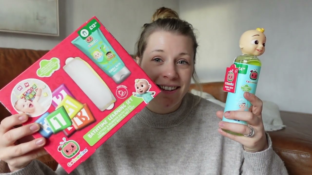 What I Bought In The Boxing Day Sales - Clothing, Toiletries & Christmas Decor!