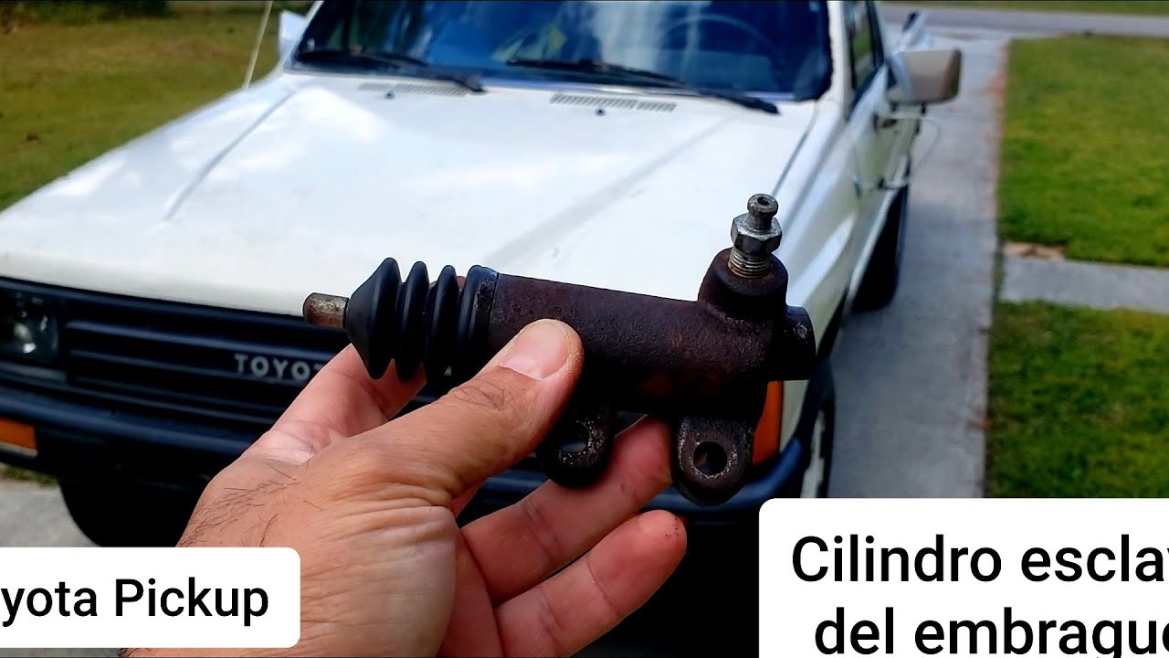 Como reemplazar Cilindro Esclavo de embrague en Toyota Pickup