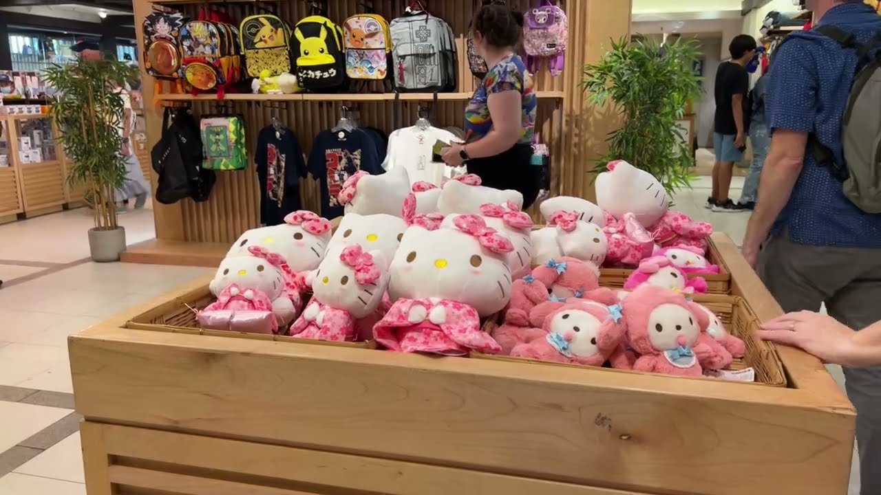 Shopping at Mitsukoshi 2022 in the Japan Pavilion at Epcot