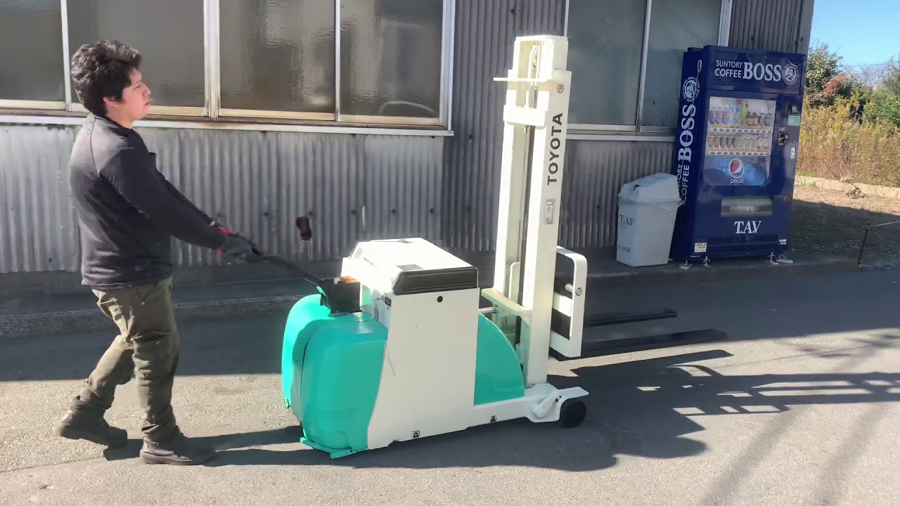トヨタ　ウォーキーリフト 600kg　 2HFW9 バッテリー新品