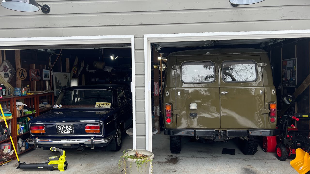 Обзор Американского гаража с Жигулями и Уаз Буханкой 