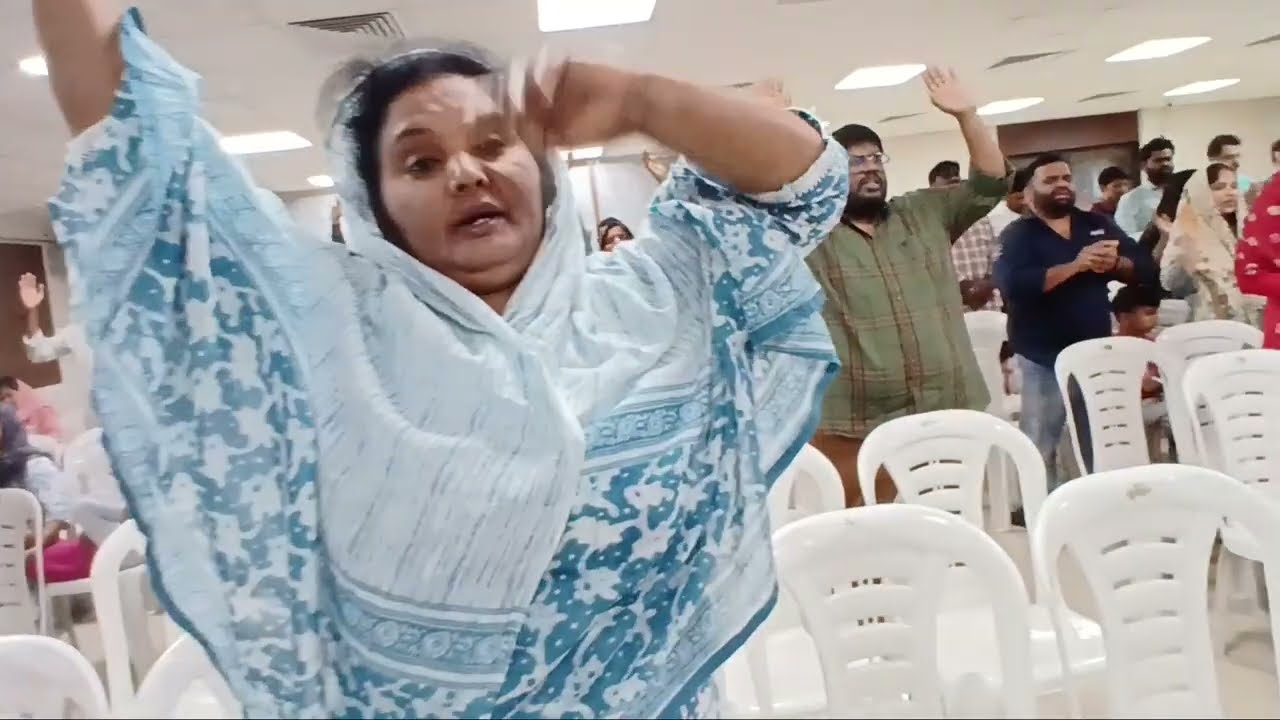 Church lo family tho aaradhana 