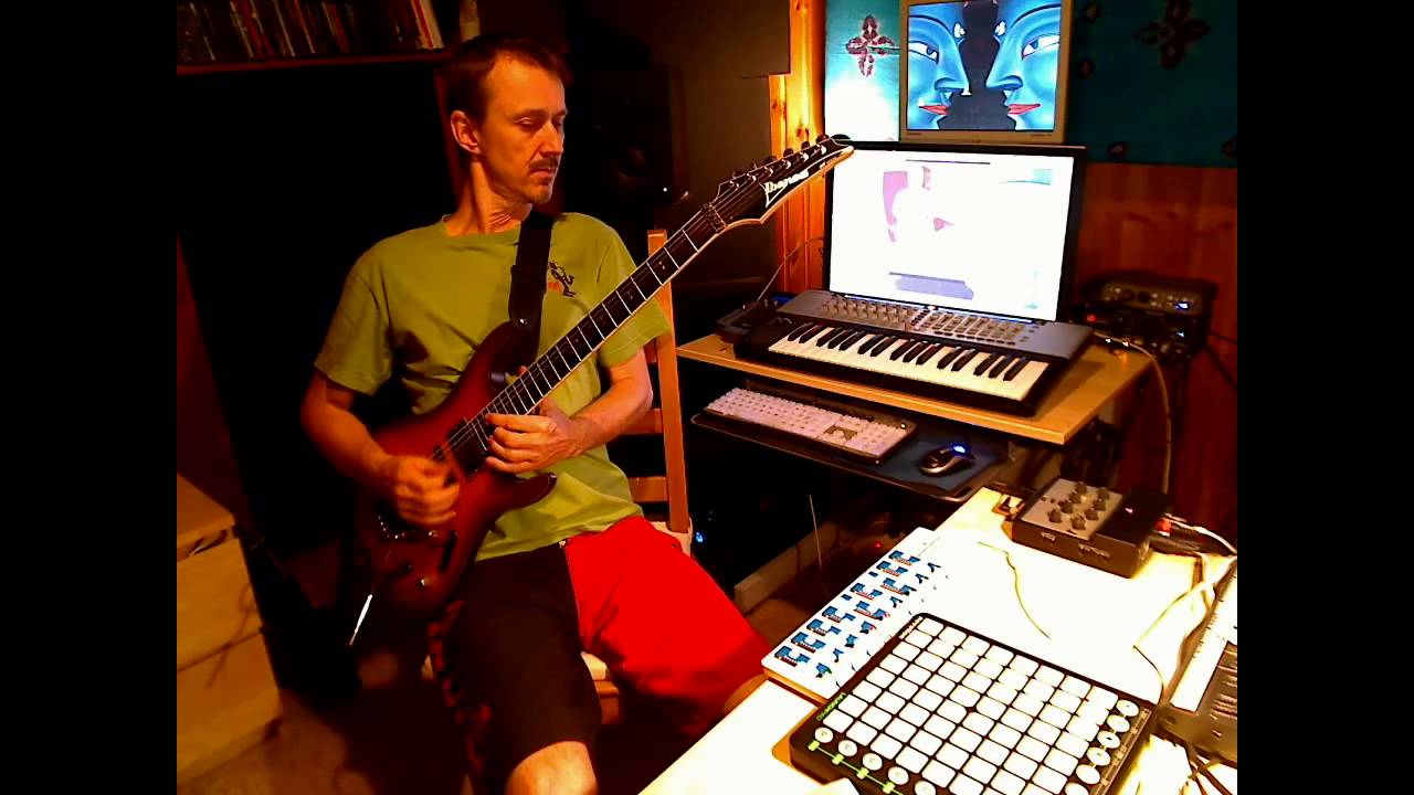 Inside Cosmosis' Studio - Live Looping